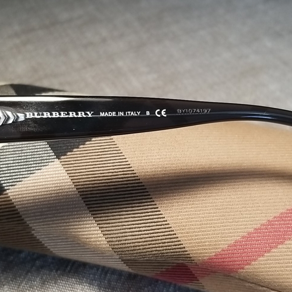 Burberry Eyeglass Frames - Picture 4 of 11